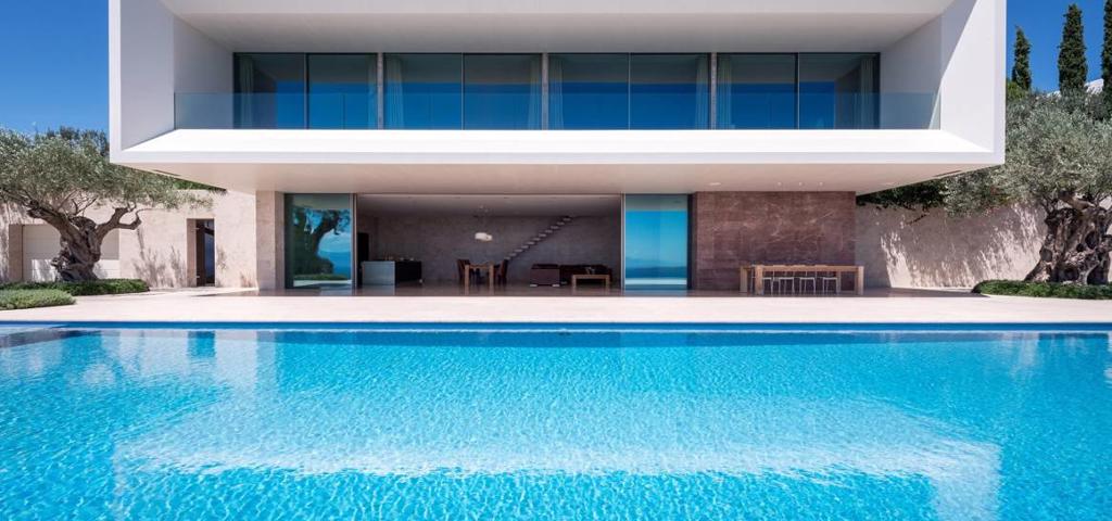 Athens successfully claims its stake in the international luxury residential market